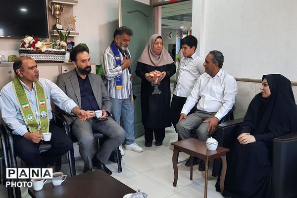 ویژه برنامه هفته تربیت بدنی با حضور مدیر سازمان دانش‌آموزی شهرستانهای تهران در ناحیه دو شهرری 