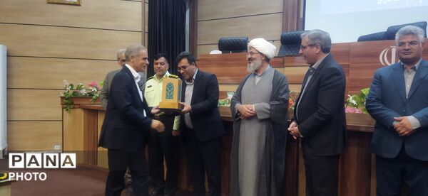 شورای اداری شهرستان کاشمر 