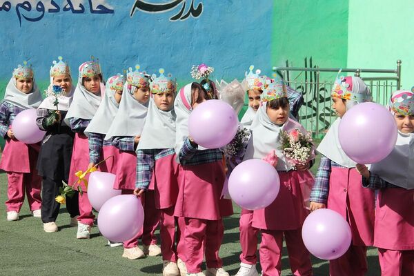 جشن شکوفه‌ها در مدارس بهارستان‌دو؛ آغاز سفری تازه برای کلاس اولی‌ها