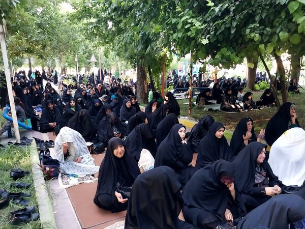 دعای روح بخش عرفه در شهرستان دره شهر 