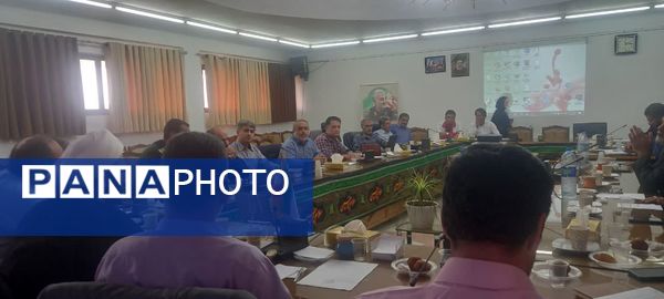 تقدیر از دانش‌آموز خبرنگار پانا در جویبار 