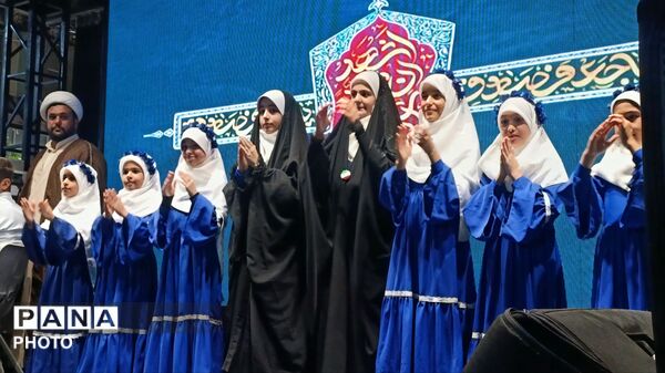 جشن میلاد پیامبر(ص) با طنین وحدت ‌و ایستادگی در فردیس
