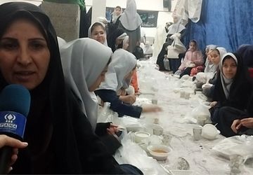 ضیافت افطاری در دبستان دخترانه مهندس رحمانی فرد ناحیه ۱ مشهد مقدس