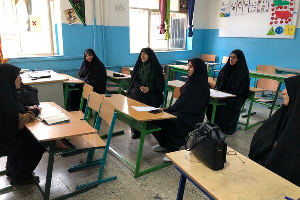 برگزاری کارگاه آموزشی اجتماعات یادگیری در دبستان پیامبر اکرم (ص) ناحیه دو شهرری 