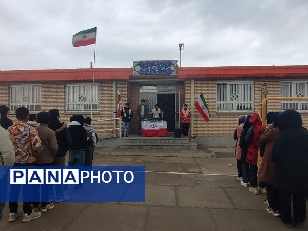 نغمه‌های آزادی در آوای دانش‌آموزان روستای درخت سنجد 