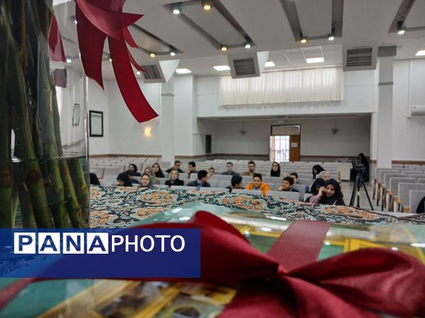 آیین تکریم و تجلیل از پژوهشگران برتر ناحیه۶