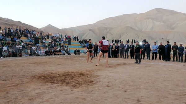 مسابقات بومی محلی  در گود کشتی شهر بار نیشابور