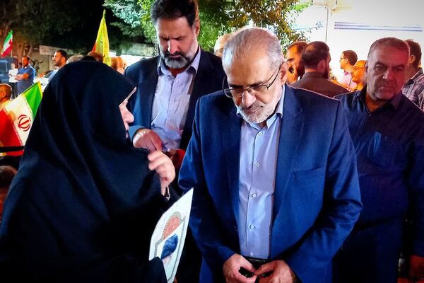 حضور معاون پارلمانی دولت شهید رئیسى  در تجمعات شبانه