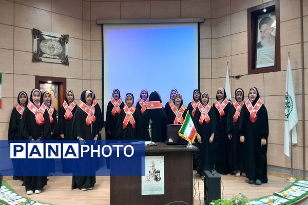 تقدیر از دانش‌آموز خبرنگاران فعال ناحیه 2 مشهد