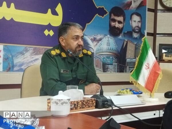 نشست خبری اصحاب رسانه نیشابور با فرمانده ناحیه مقاومت بسیج سپاه 