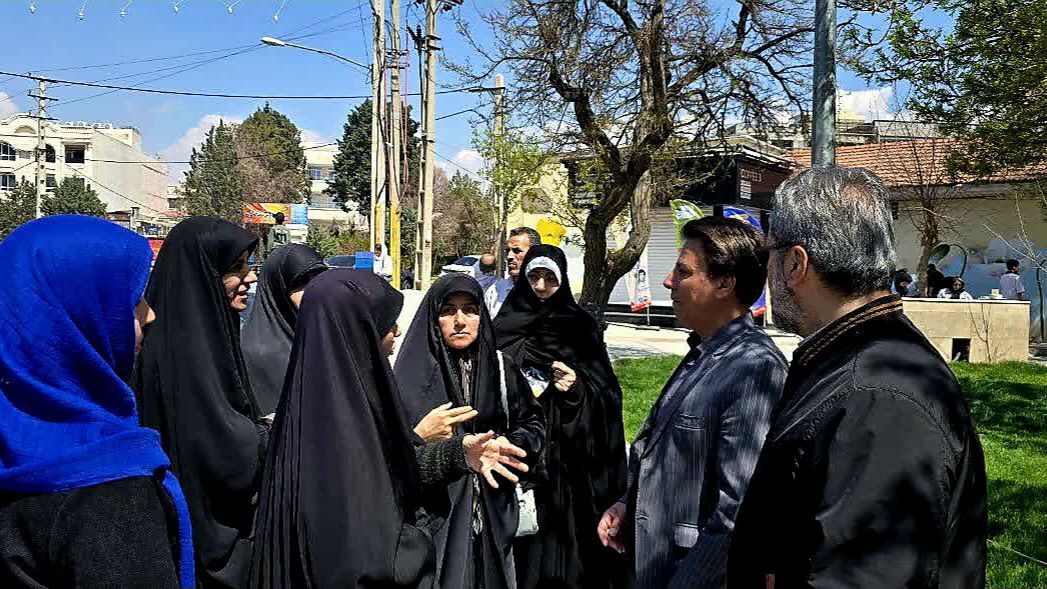 بازدید شهردار و معاونین مشکین دشت از بوستان‌های سطح شهر 