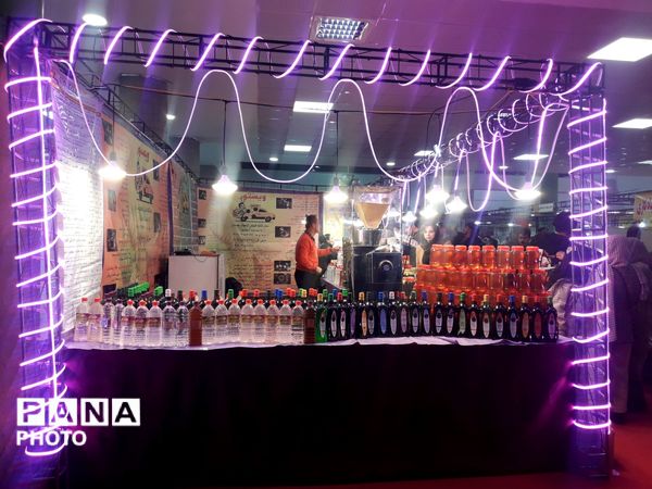 نمایش طعم و زیبایی در دو نمایشگاه بزرگ صنایع غذایی و پوشاک همدان