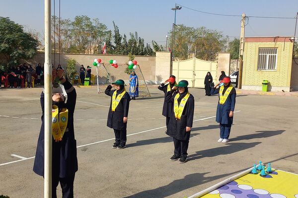 افتتاحیه المپیاد ورزشی درون‌مدرسه‌ای در دبیرستان منتصرین شاهد ورامین
