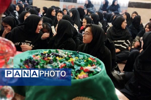 جشن نیمه شعبان در دبیرستان دخترانه صدیقه طاهره ناحیه یک شهرری 