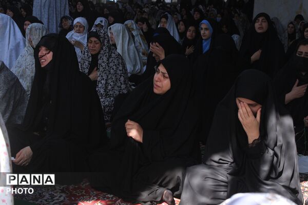 نماز استغاثه امام زمان(عج) در مصلی بزرگ امام خمینی نسیم‌شهر