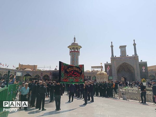 عزاداری زائران حرم حضرت معصومه(س) در روز اربعین
