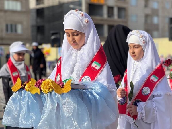 برنامه نمادین استانی و مانور تشکیلاتی یاوران انقلاب در خراسان رضوی