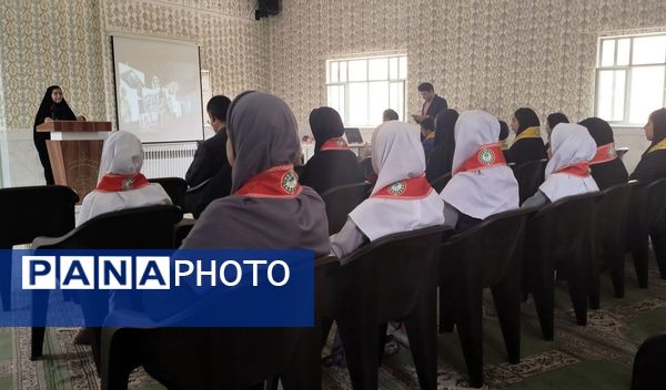 تجلیل از دانش‌آموز خبرنگاران پانا در لردگان