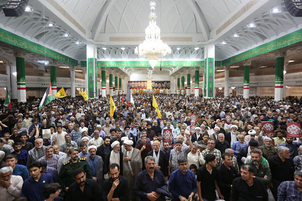 وداع مردم قم با پیکرهای مطهر 6 شهید حمله ناجوانمردانه رژیم صهیونیستی 