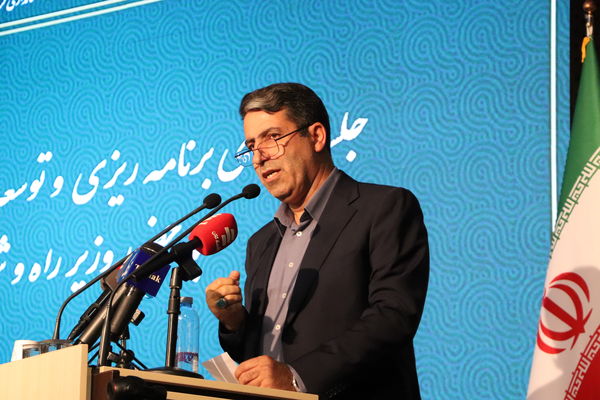  جلسه شورای توسعه و برنامه‌ریزی استان کردستان با حضور وزیر راه و شهرسازی 