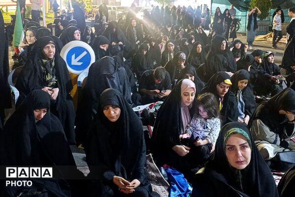 غرفه شهدای دانش آموز ورامین میزبان شما در میدان امام حسین با برنامه‌های فرهنگی