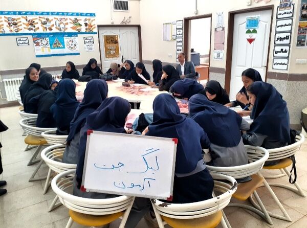 آزمون لیگ‌جت با شعار «جهاد ما جهاد تبیین» در خانمیرزا