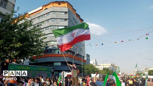 پیوند ناگسستنی دین و میهن در راهپیمایی عید غدیر