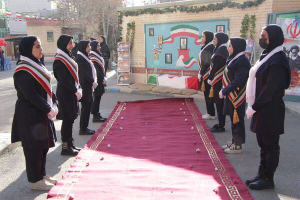 جشن حضور تا ظهور در هنرستان فرزانگان بهارستان ۲