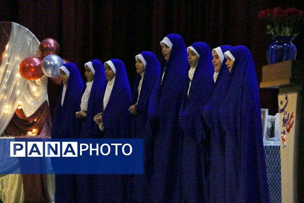 جشن نه سالگی خانواده بزرگ سرود  اسوه در ملارد 