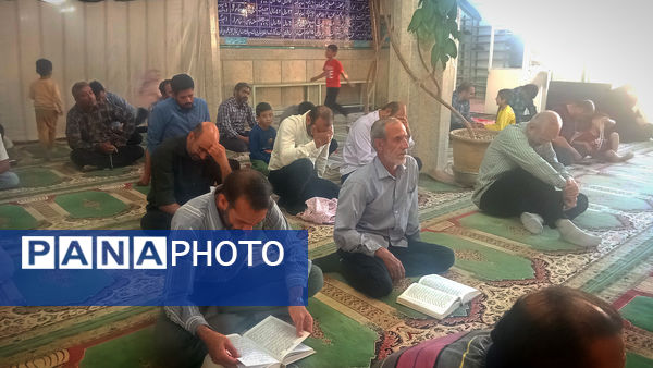 آوای دلنشین دعای عرفه در مساجد شهر بن طنین‌انداز شد