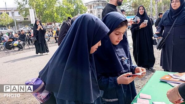 گرامیداشت شهدای مدرسه میناب در گرگان