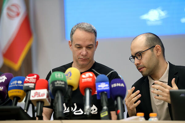 نشست خبری مربی تیم ملی والیبال