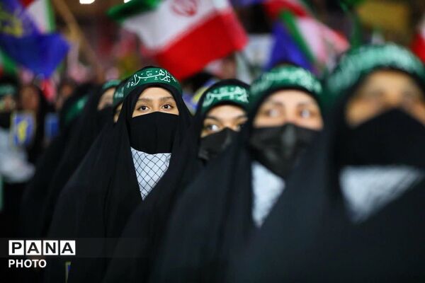 میدان امام خمینی(ره) همدان در تپش غیرت زنان همدانی