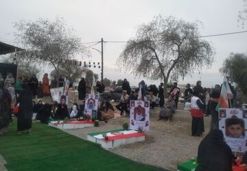 یادمان شهدای معصوم دبستان شجره طیبه میناب در سال نو؛ چراغی فروزان در تاریخ این دیار