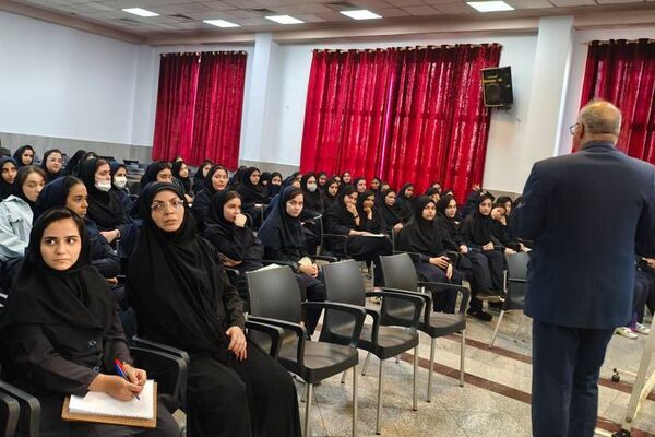 برگزاری کارگاه مشاوره به‌مناسبت هفته سلامت روان در ناحیه 2 شهرری 
