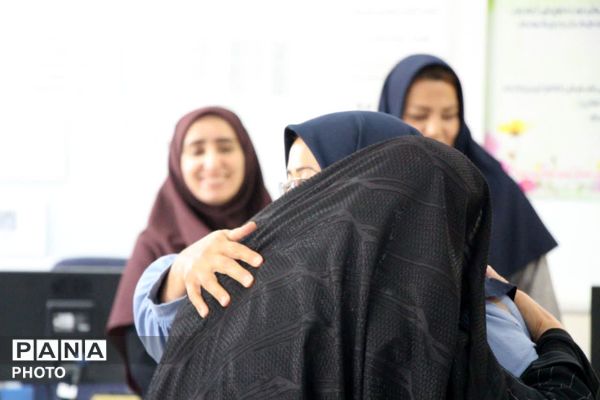 آیین «خاطره‌سازان» در دبیرستان نسیبه با حضور مدیر آموزش و پرورش سملقان