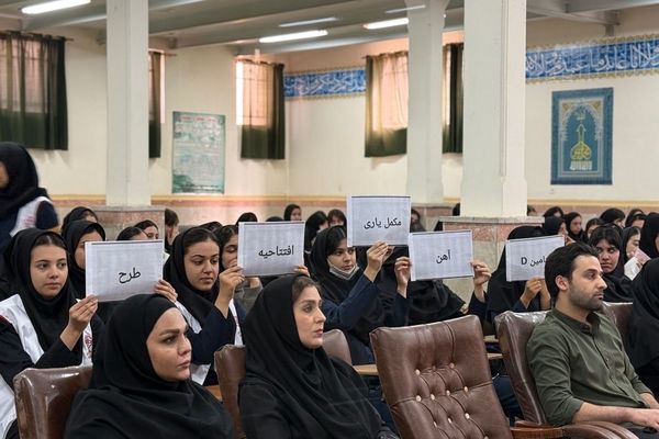 مراسم افتتاحیه طرح مکمل‌یاری ویتامین D و آهن در دبیرستان علامه جعفری