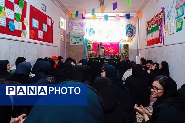 جشن نیمه شعبان در دبیرستان حاج محمود رضوی ناحیه ۴ شیراز