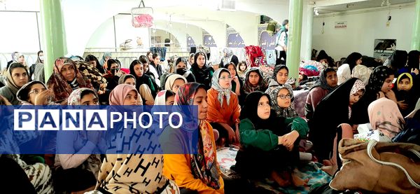 مراسم اعتکاف مادر دختری در مسجد صاحب الزمان آشخانه