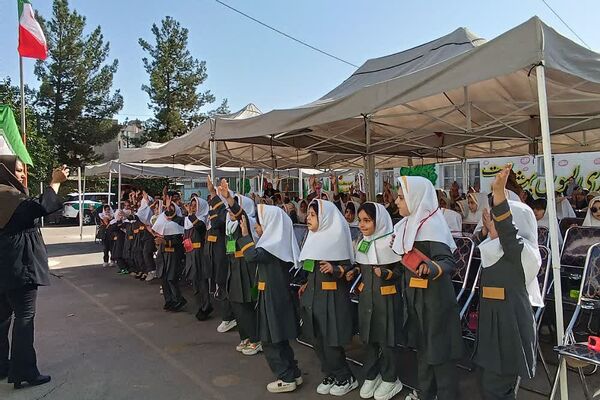  جشن شکوفه‌ها در قرچک