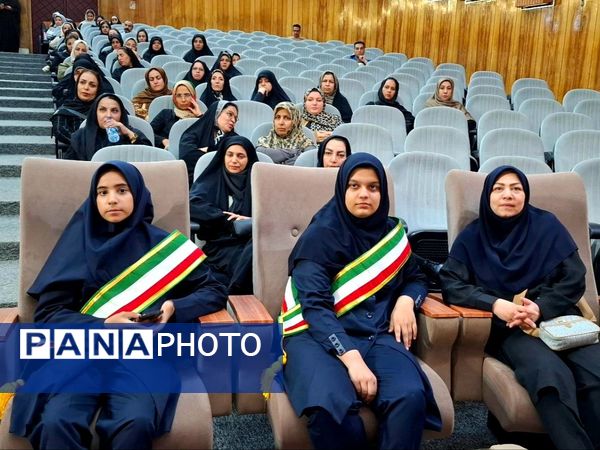 انتخابات اعضای انجمن اولیا و مربیان دبیرستان دخترانه انقلاب ناحیه دو