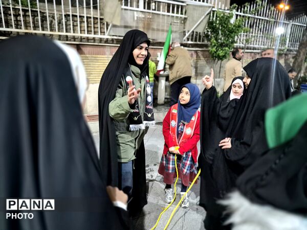 برپایی غرفه فرهنگی سازمان دانش‌آموزی در میدان المپیک