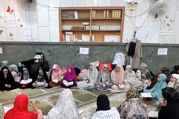 حضور دانش‌آموزان ناحیه 2 شهرری در مراسم اعتکاف دانش‌آموزی 