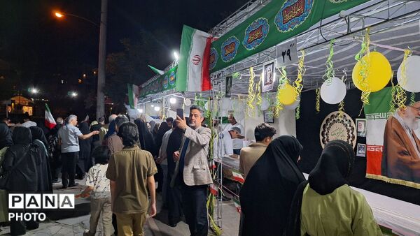 جشن عید غدیر در میدان دانشجو به همت آموزش و پرورش ناحیه ۶ مشهد