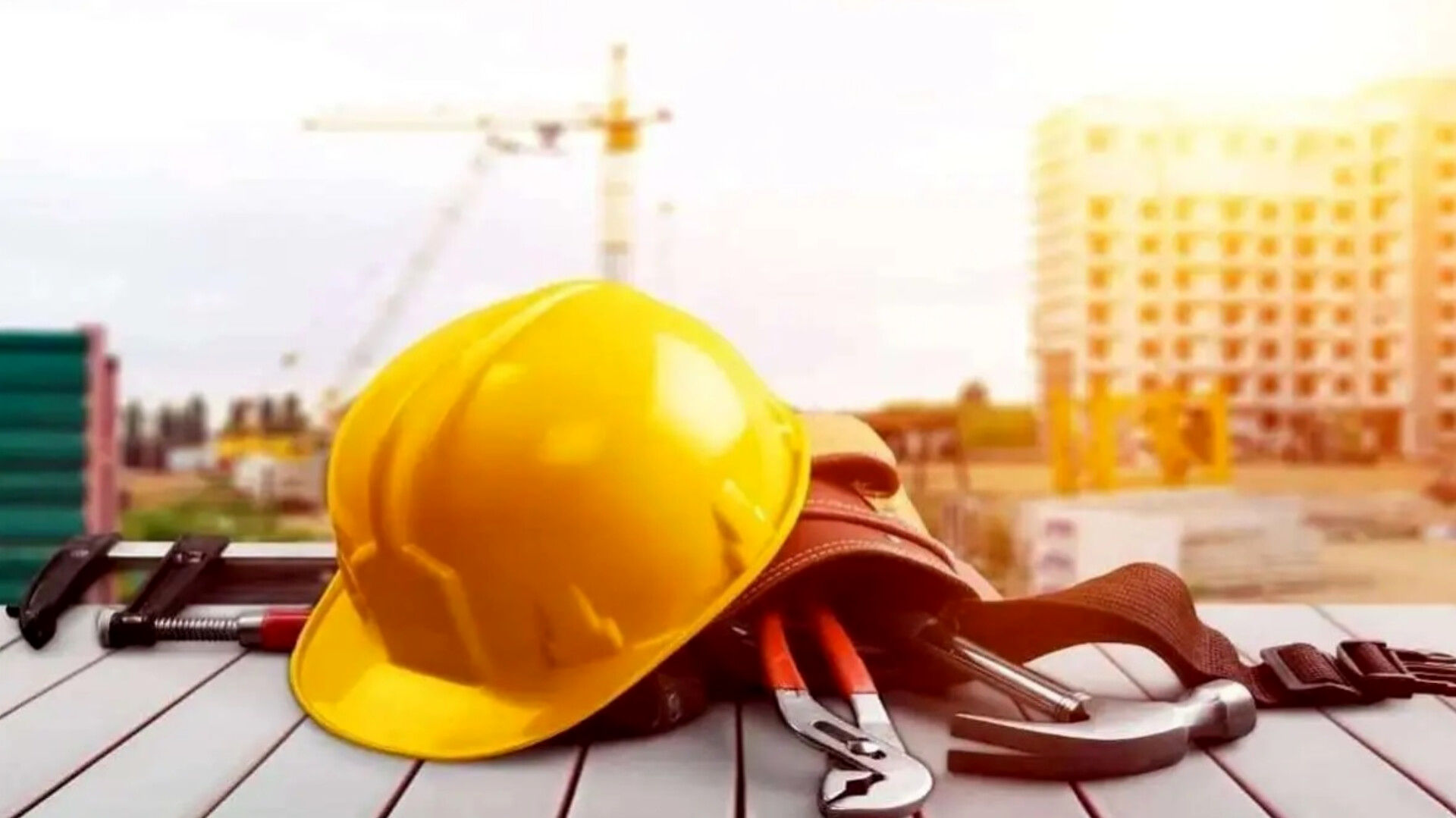 روز کارگر فرصتی برای قدردانی از زحمات و تلاش‌های کارگران است