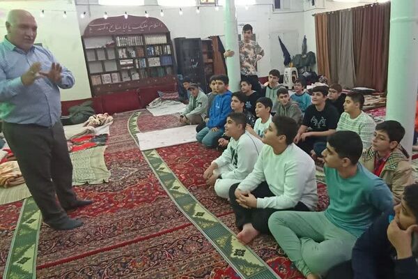 حضور دانش‌آموزان ناحیه 2 شهرری در مراسم اعتکاف دانش‌آموزی 