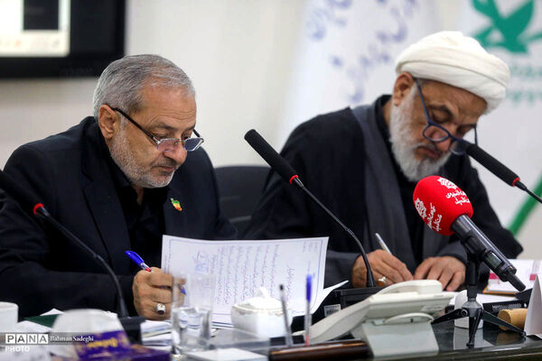 دیدار صمیمی وزیر آموزش و پرورش با اعضای کمیسیون فرهنگی مجلس شورای اسلامی