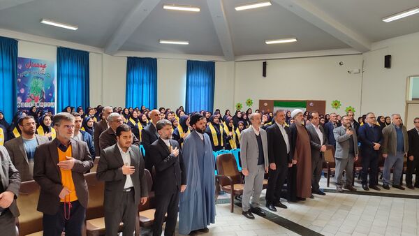 نواخته شدن زنگ نیکوکاری در دبیرستان مولوی شهرکرد 