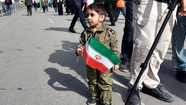 حضور پرشور مردم مشهد در راهپیمایی ۲۲بهمن 