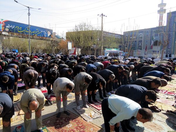 اقامه نماز عید فطر در شهرستان بجنورد 
